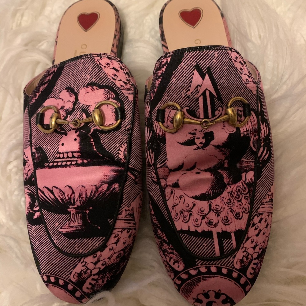Black and pink Gucci mules